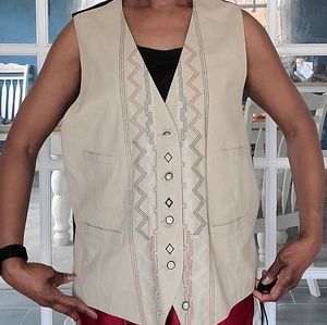 Vintage 90s Western-inspired vest!